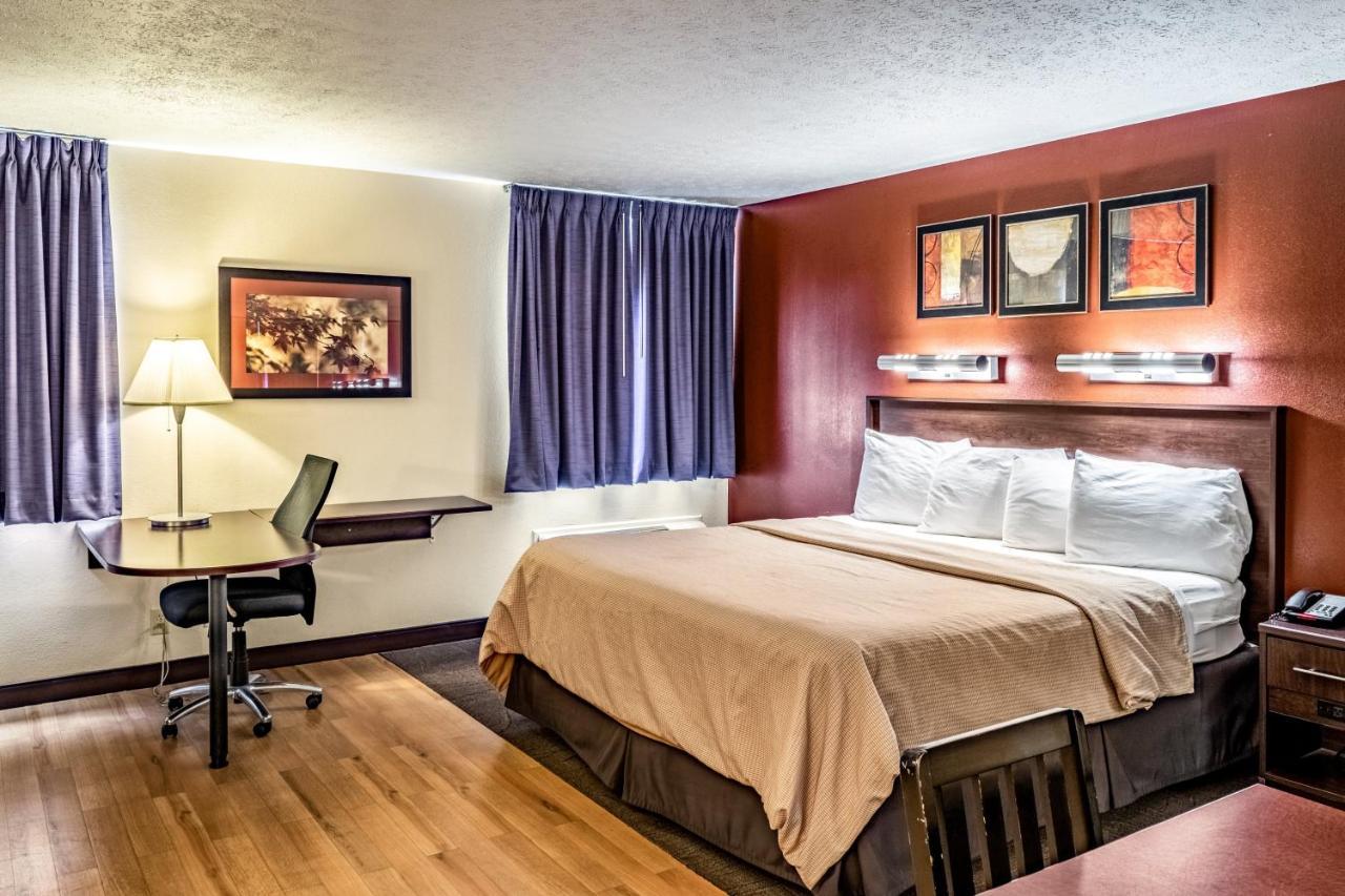 Red Roof Inn Columbus - Taylorsville מראה חיצוני תמונה