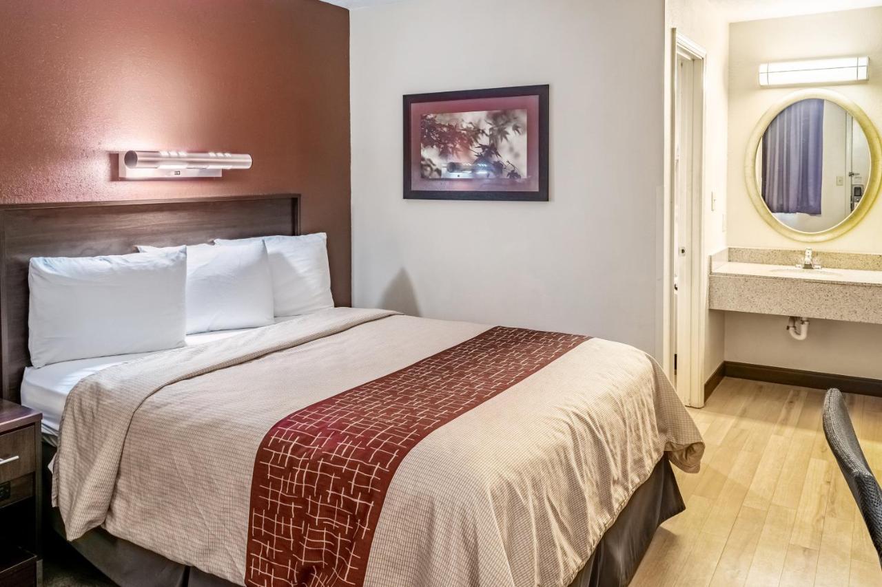 Red Roof Inn Columbus - Taylorsville מראה חיצוני תמונה