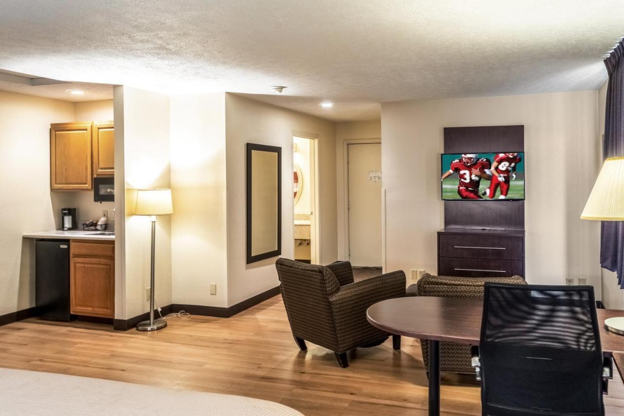 Red Roof Inn Columbus - Taylorsville מראה חיצוני תמונה