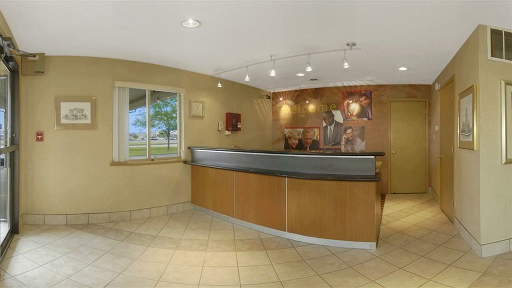 Red Roof Inn Columbus - Taylorsville מראה חיצוני תמונה